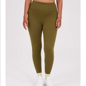 Girlfriend Collective Float Leggings in Fern